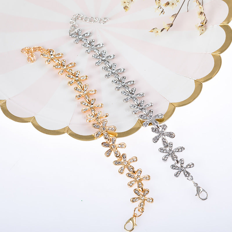 Fully Jewelled Snowflake Bracelet – Elegant Temperament-Inspired Jewelry for Women