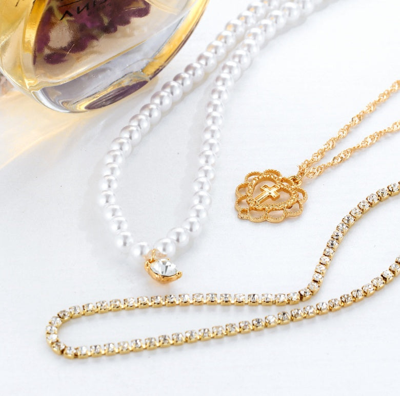 Elegant Pearl Drops Love Necklace – Multilayer Rhinestone Clavicle Chain