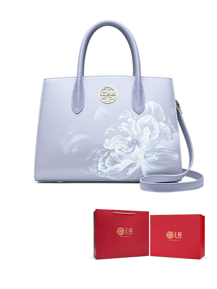 Elegant High-End Handbag – Practical & Stylish Gift for Mothers