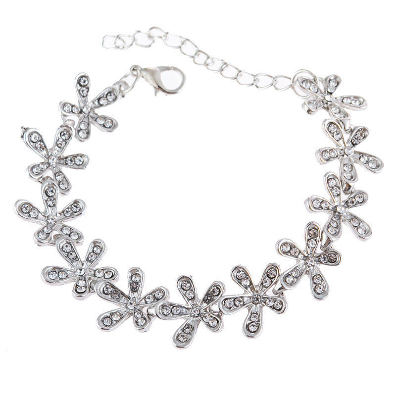 Fully Jewelled Snowflake Bracelet – Elegant Temperament-Inspired Jewelry for Women