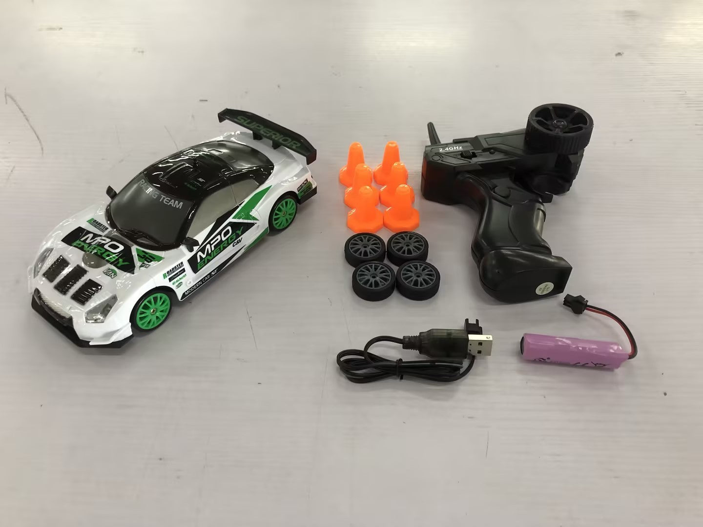 2.4GHz 4WD RC Drift Car – 1:24 Scale Remote Control GTR AE86 Model with LED Lights