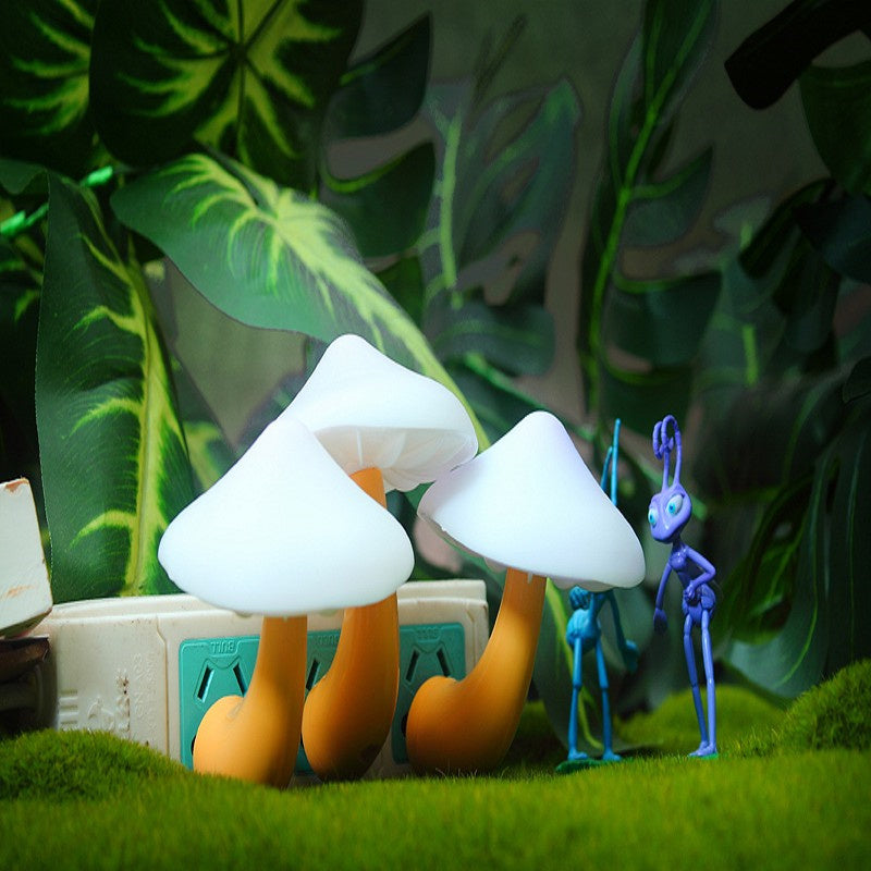 LED Mushroom Night Light – Plug-In Sensor Lamp with Warm White Glow