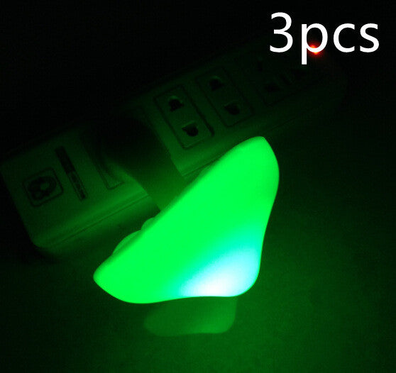 LED Mushroom Night Light – Plug-In Sensor Lamp with Warm White Glow