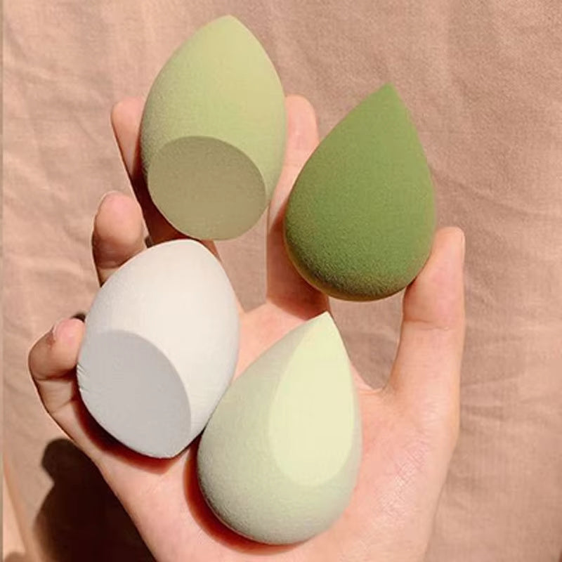 Makeup Blender Sponge – Soft, Non-Latex Cosmetic Puff for Foundation, Powder & Cream Application